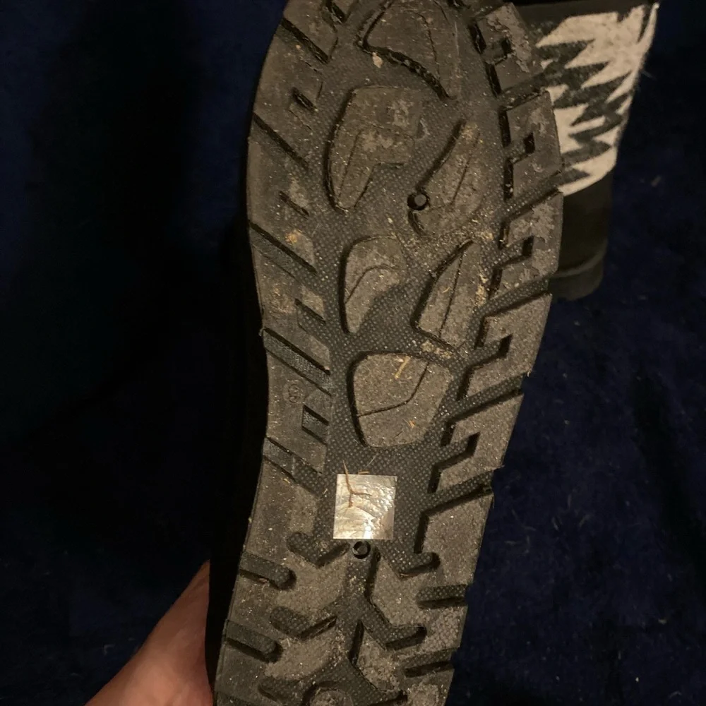 Black and Gray Patterned Women's Winter Boots - Picture 3 of 7